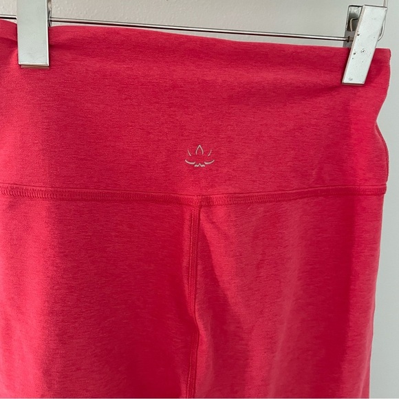 BEYOND YOGA Spacedye Keep Pace Pocket 7" Biker Short pink size large - Picture 5 of 13